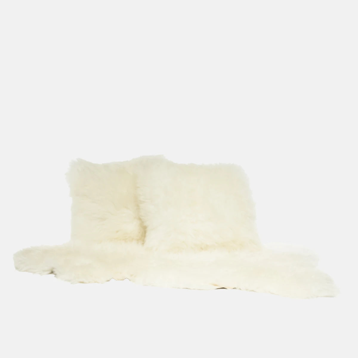 OLLENGO SET - WHITE WOOL SHEARLING SHEEPSKIN CUSHION & RUG