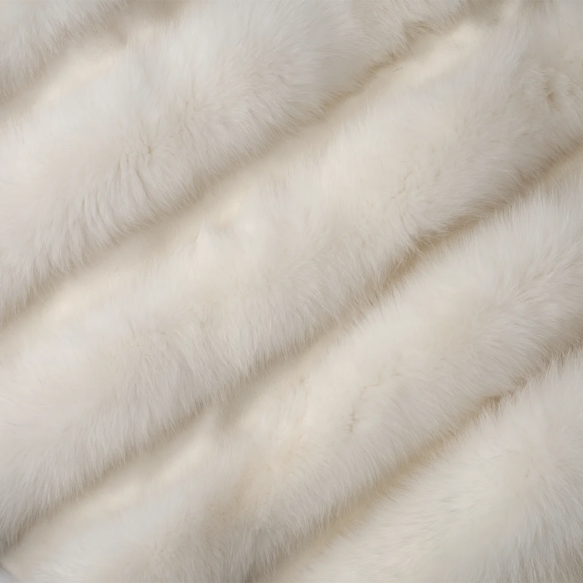 WHITE SHADOW - PURE WOOL AND FOX FUR BED RUNNER