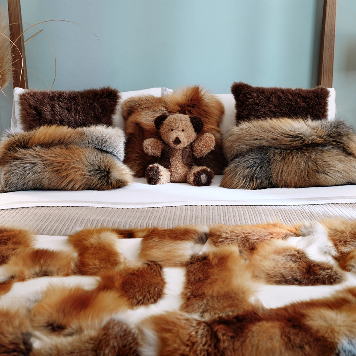 SUNSET - GOLD CROSS FOX CUSHION