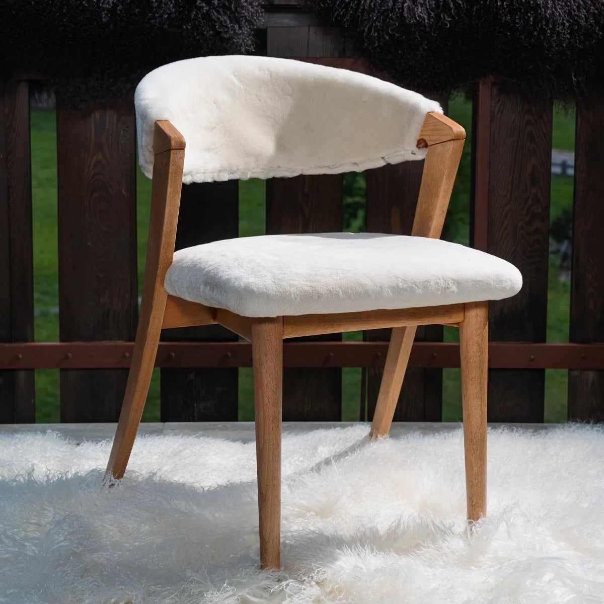 MERINO - SHEARLING CHAIR